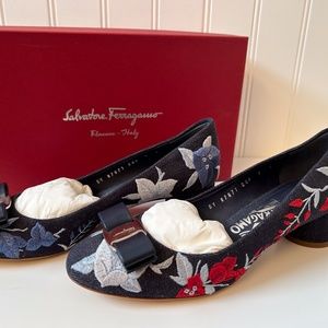 NIB Salvatore Ferragamo Evan Jean  shoes 8